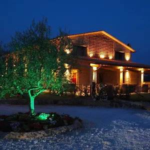 Azienda Agrituristica Il Poggetto Delle Spighe Farm stay Collesalvetti