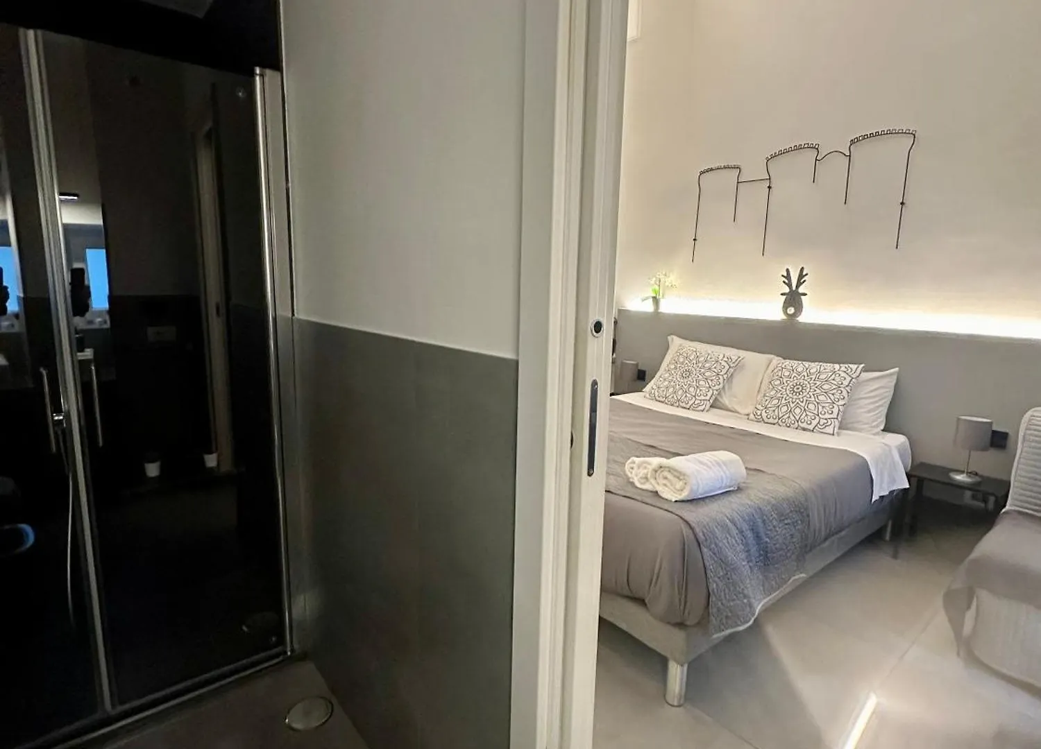 Vesucharme Suite Luxury Room Neapel