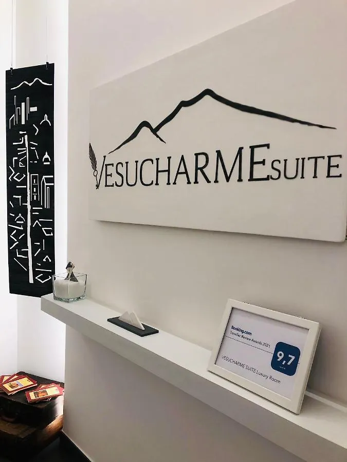 Vesucharme Suite Luxury Room Naples Bed & Breakfast